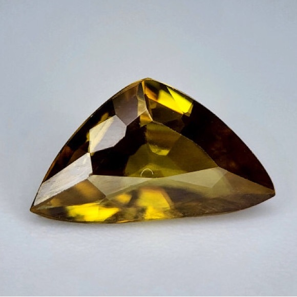 1.3 CT Natural Golden Sphene Color Change Loose Gemstone - Picture 1 of 13